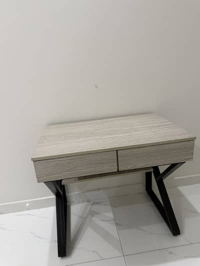 Brand new table