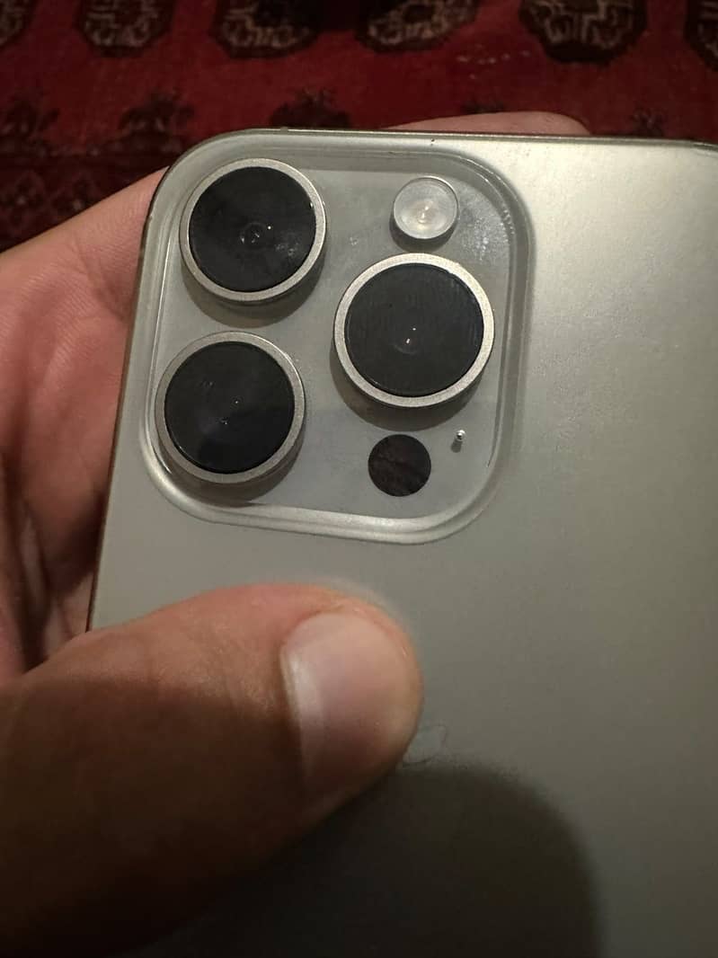 Apple iPhone 15 Pro 1