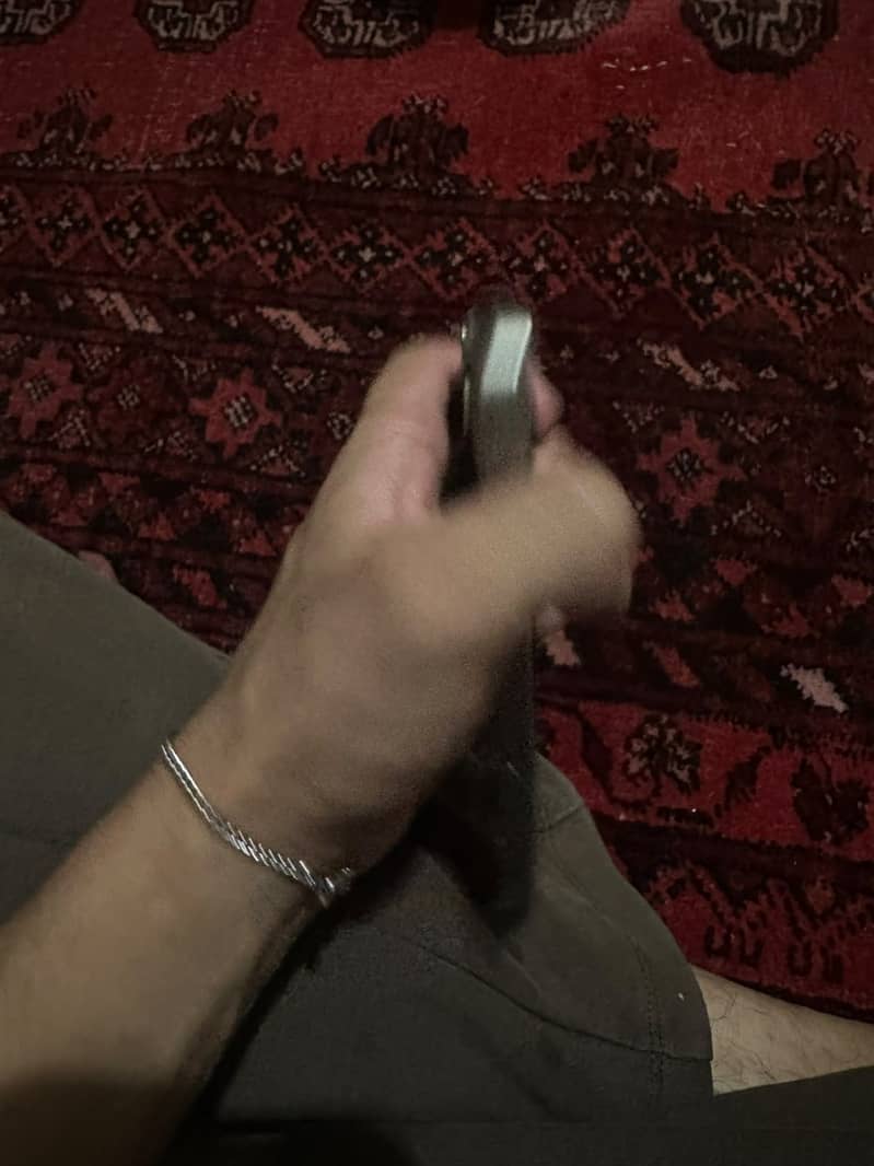 Apple iPhone 15 Pro 4