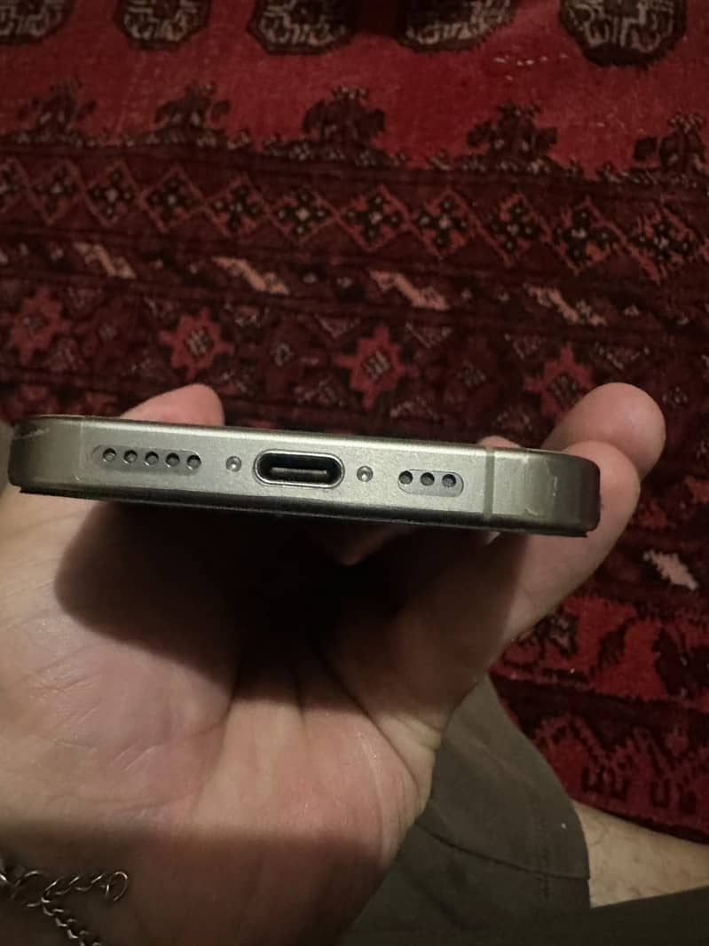 Apple iPhone 15 Pro 7