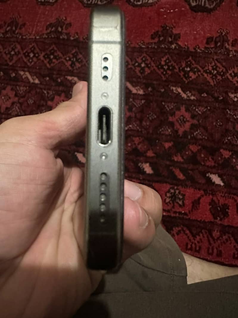 Apple iPhone 15 Pro 9