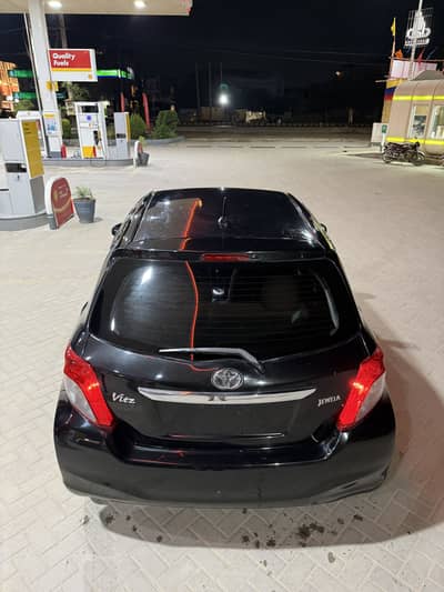 Toyota Vitz 2011
