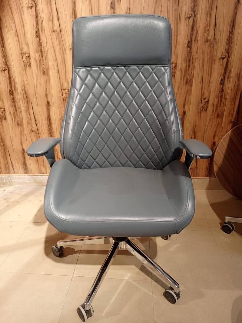 Executive Chair 4