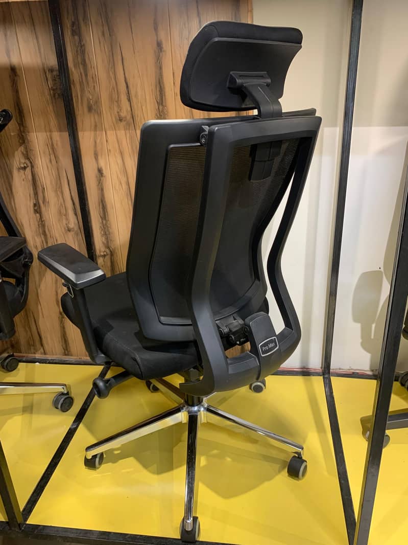 Executive Chair 11