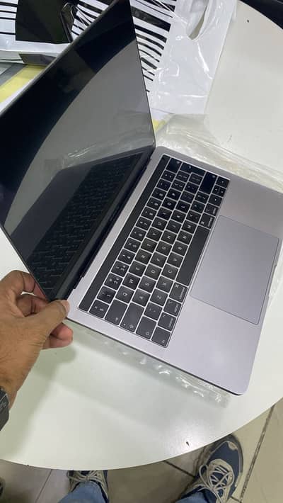 Macbook pro m2 13” 2022 model