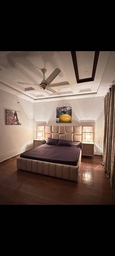 Furnished Ac room with bath For Jobians between Model town ND Bosan road metro station(03277342171)