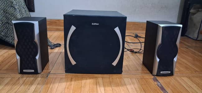 Edifier X600 2.1 Bluetooth/Aux high bass sound system  USA