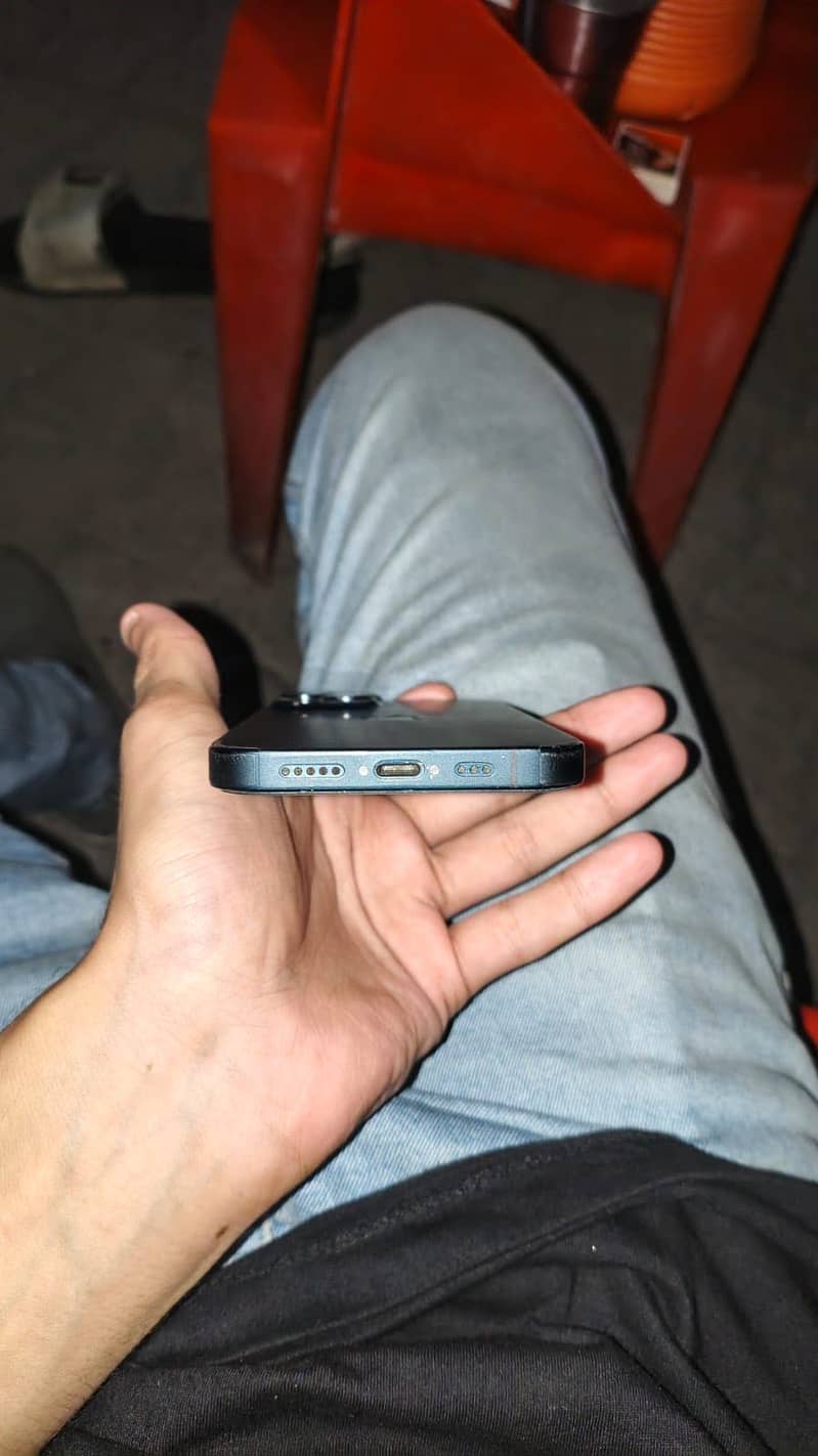 Apple iPhone 14 4