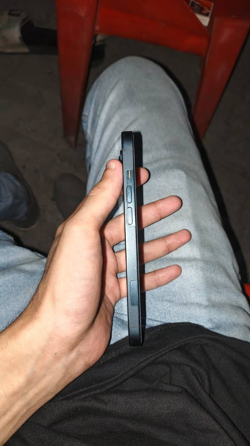 Apple iPhone 14 6