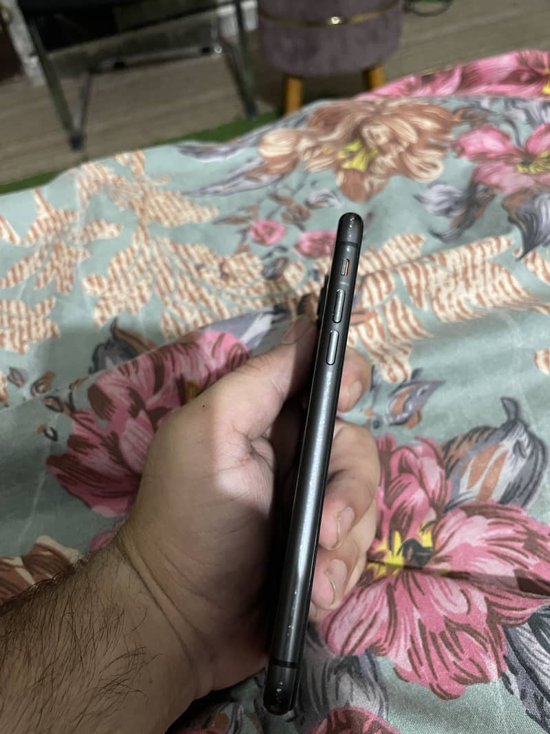 Apple iPhone 11 1