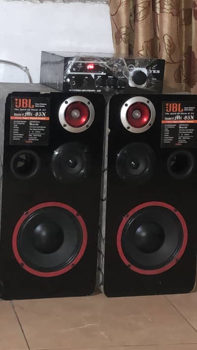 UBL ka orignal woffer han 6.5 inch size ha bahat out class sound ha