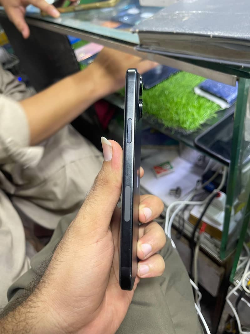 Apple iPhone 15 plus 1
