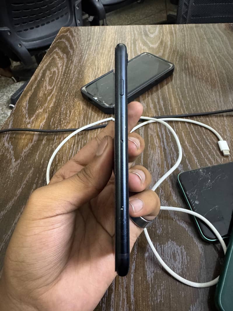 Apple iPhone SE 4