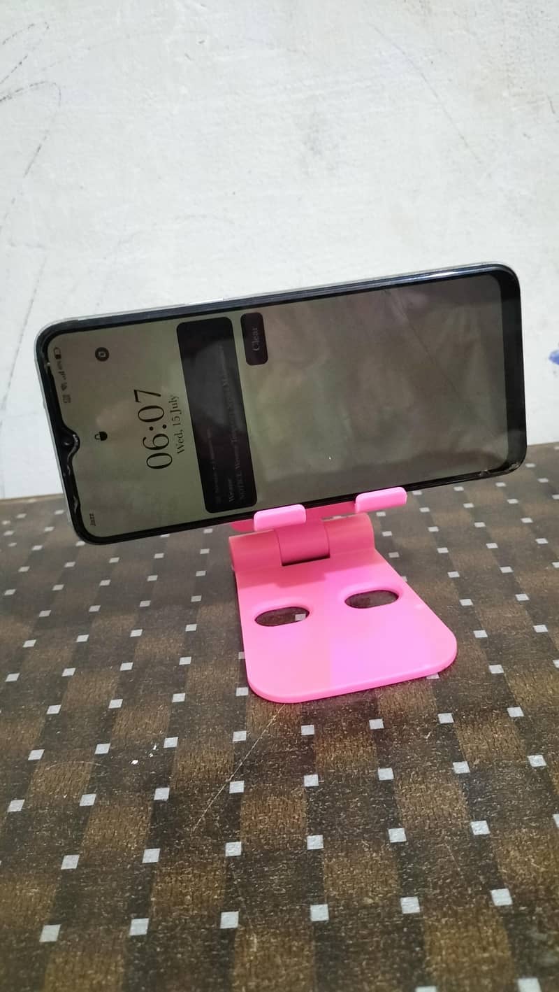 Mobile Stand 3