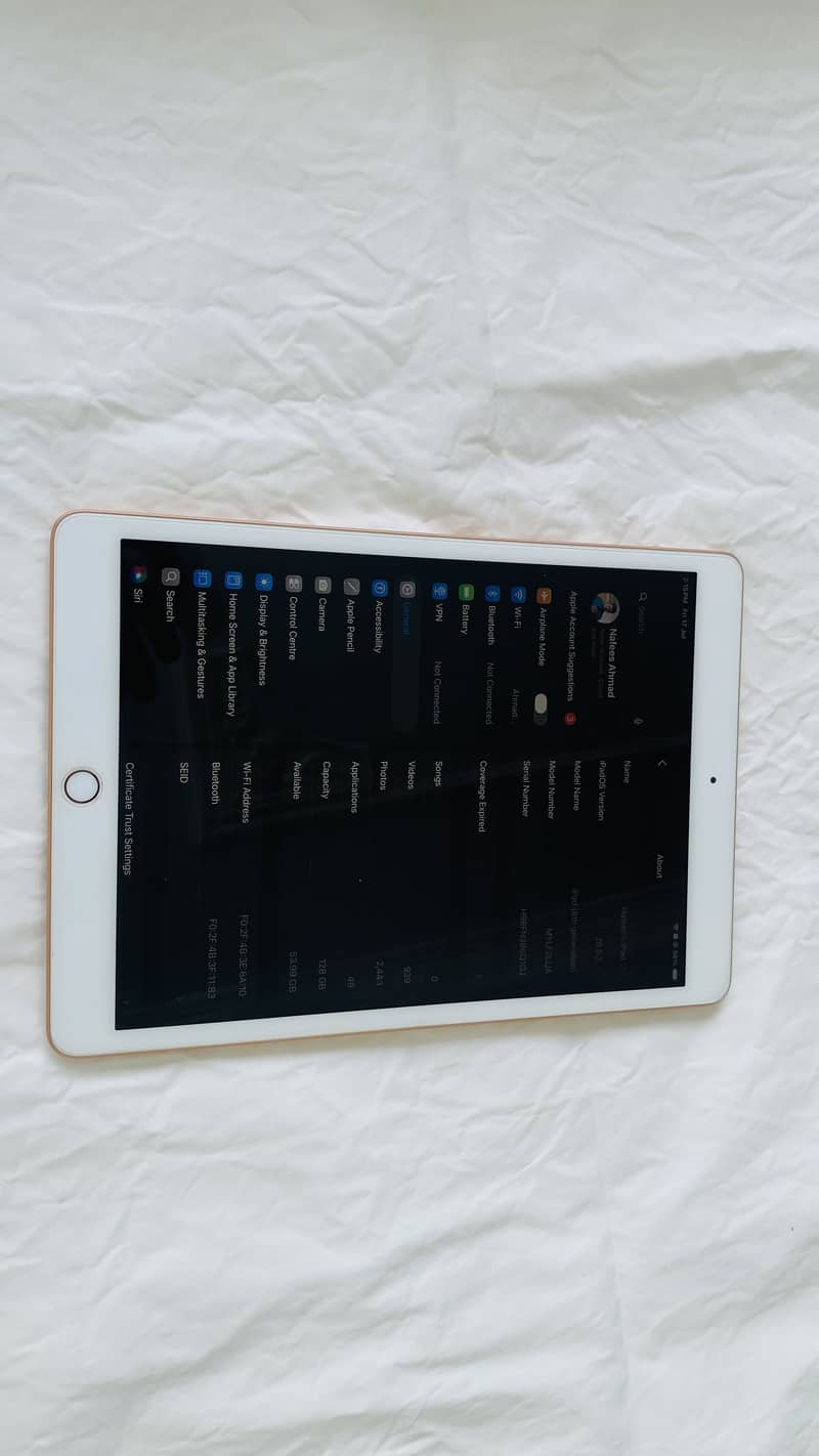 Ipad 8th generation 128gb 1