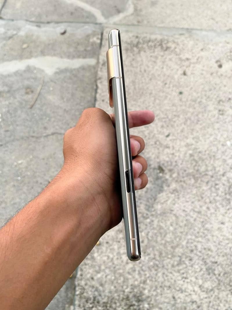 Google Pixel 7 Pro. 5