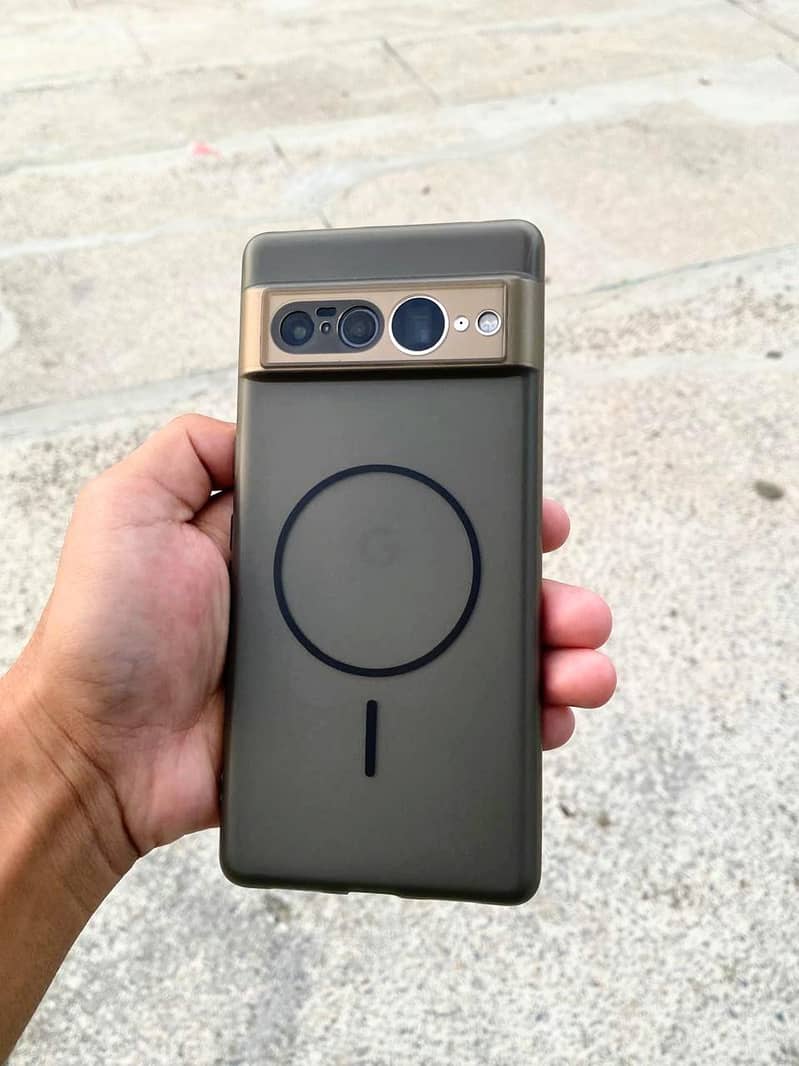 Google Pixel 7 Pro. 6