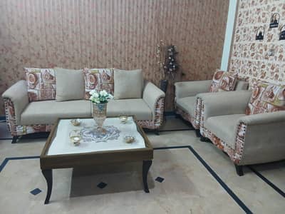 7 Seater Sofa Set with Center Table