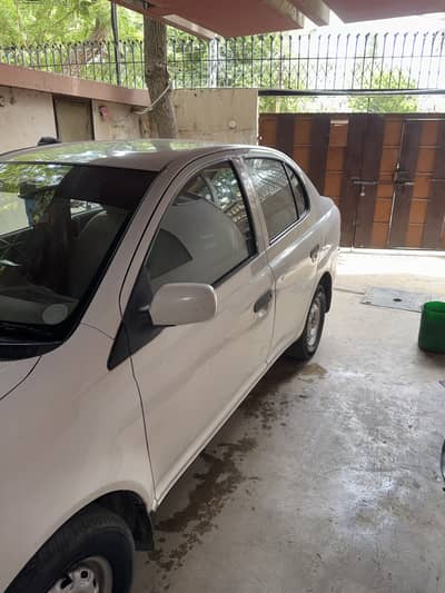Toyota Platz 2004