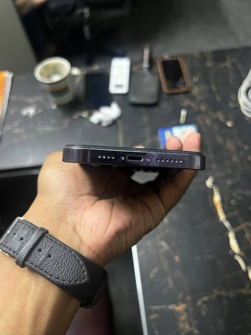 iPhone 14 Pro Max 1