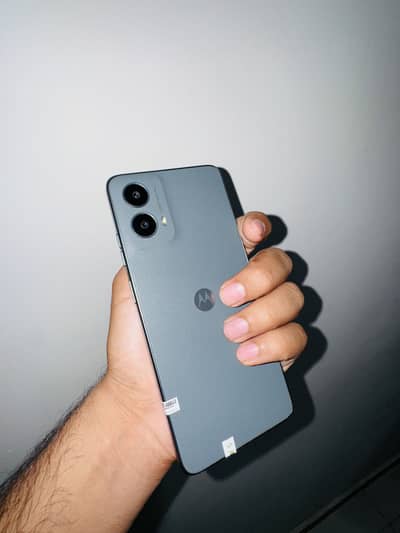 Motorola Moto 5G  8GB RAM / 128GB Storage Brand New 10/10 Non PTA