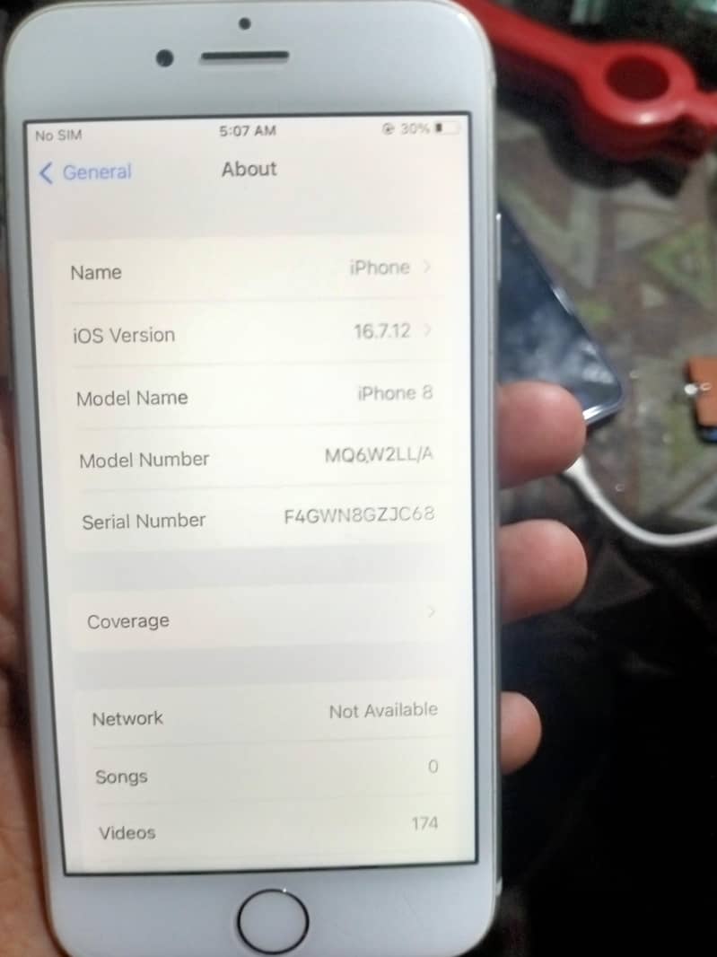 Apple iPhone 8 1