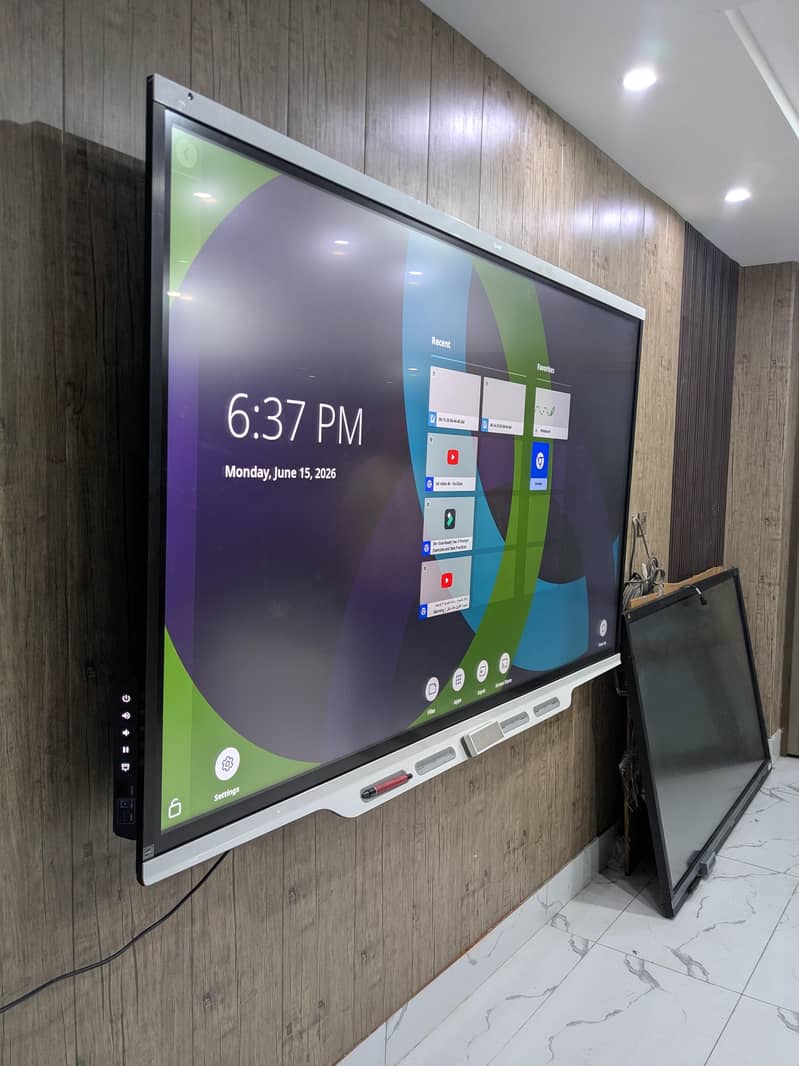86" Interactive Touch Screen 0