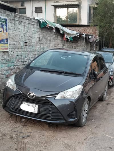 Toyota Vitz smile 2019/22 push start in original condition