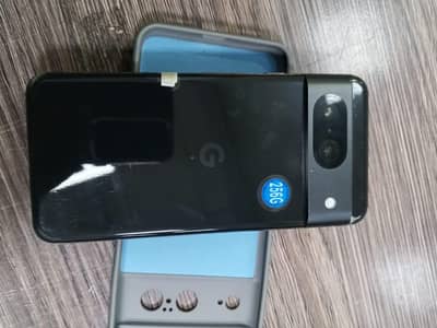 Google Pixel 8 8GB 256GB – Excellent Condition