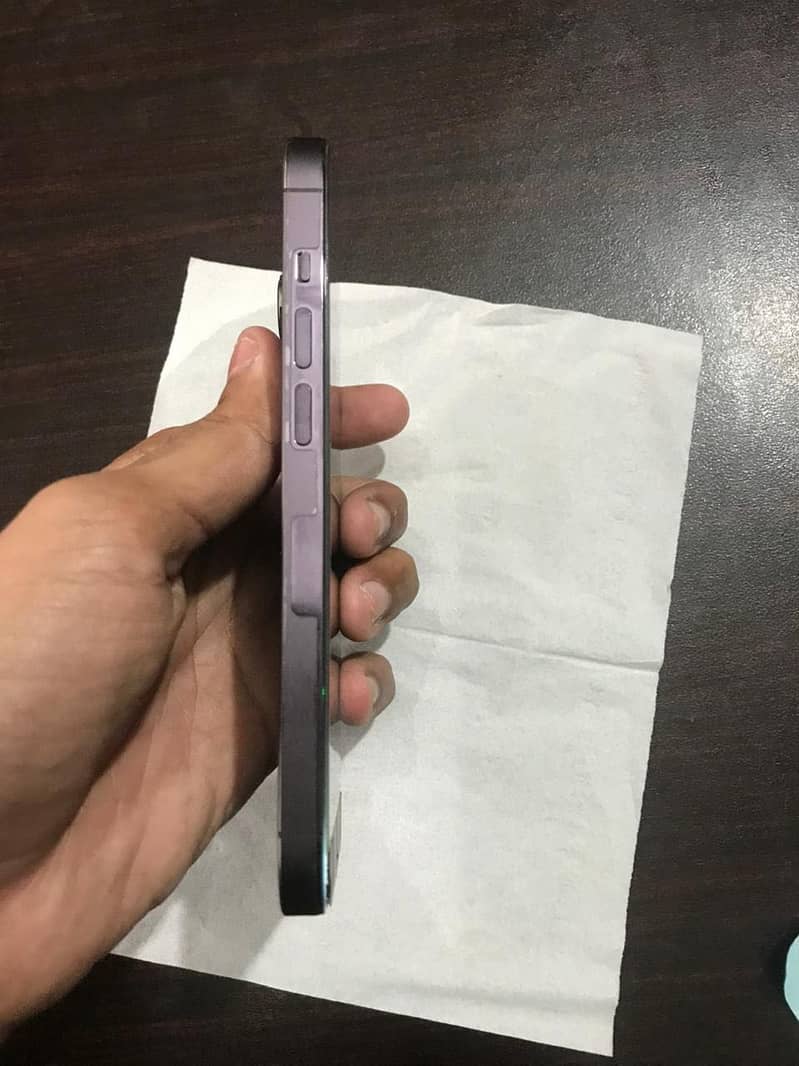 iPhone 14 pro 1