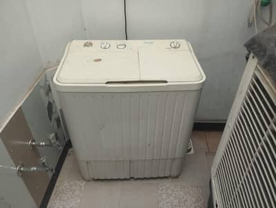 Haier twin tub washing machine 7.5 kg. totally genuine .