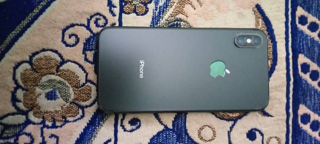 iPhone X 10/10 condition 2
