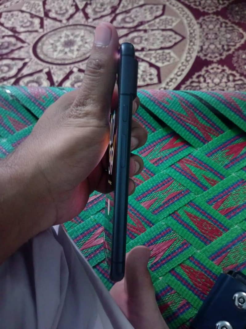 Google Pixel 8 4