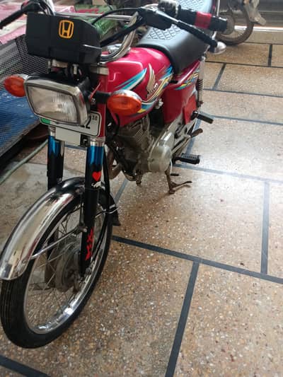 2018 model Honda 125 lush condition genuine Tanki tapo ke sath sath
