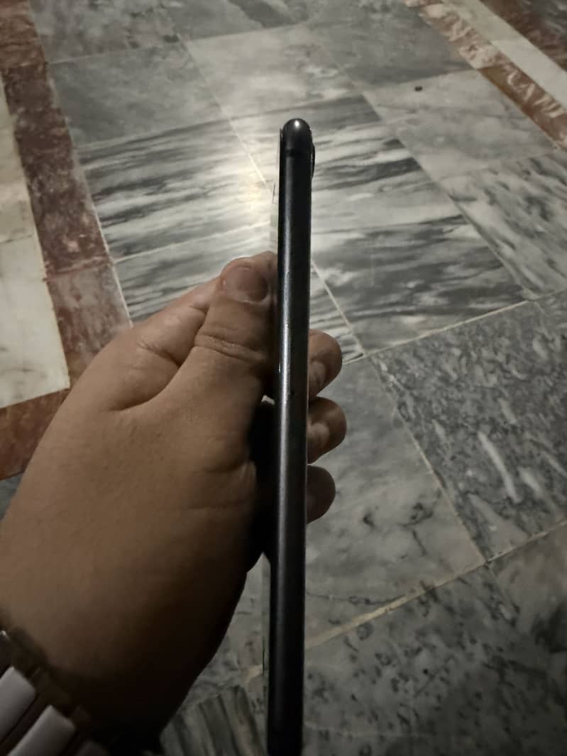Apple iPhone 8 Plus 6