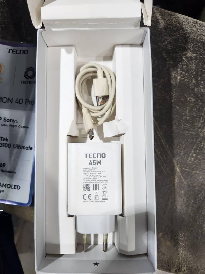 Tecno CAMON 40 Pro 4
