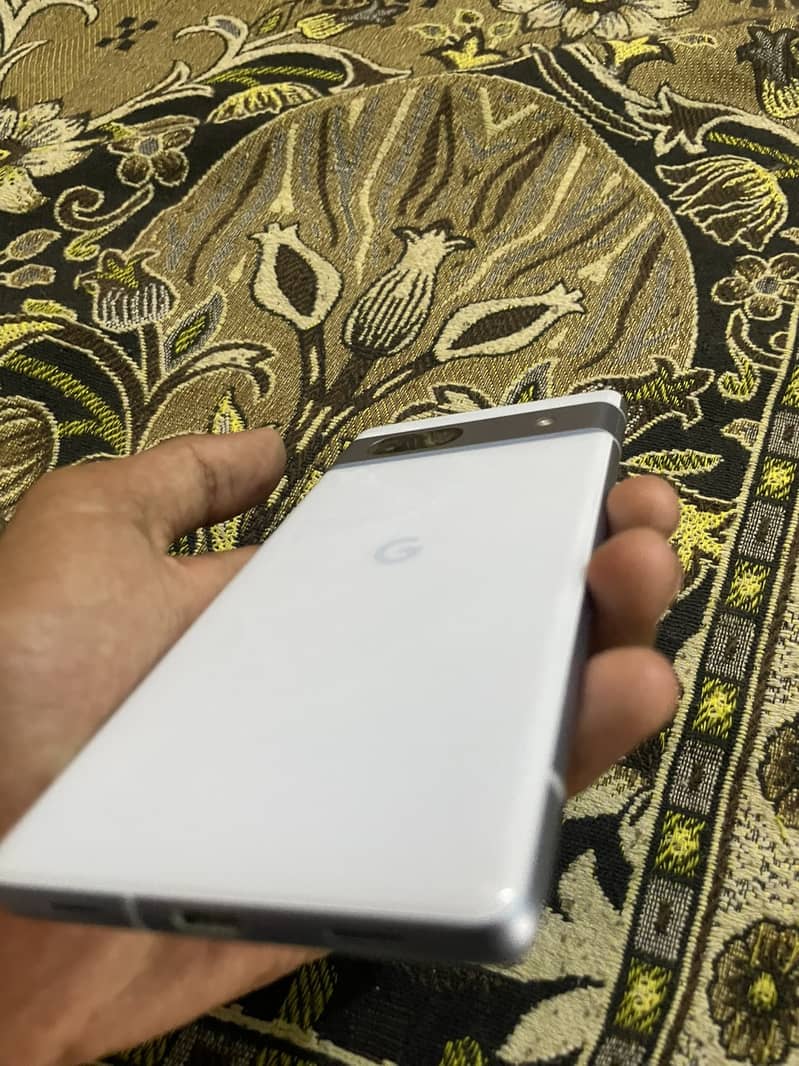 Google Pixel 7a 2