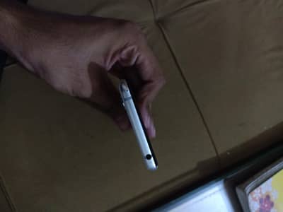 Sharp Aquos R3