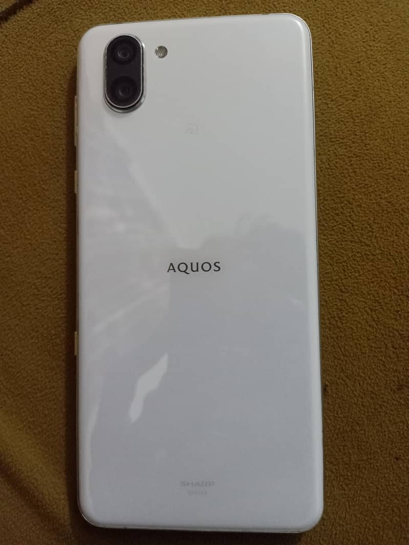 Sharp Aquos R3 2