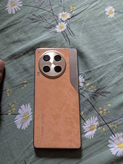 Tecno CAMON 30