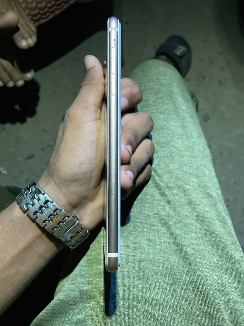 iPhone 8plus 6
