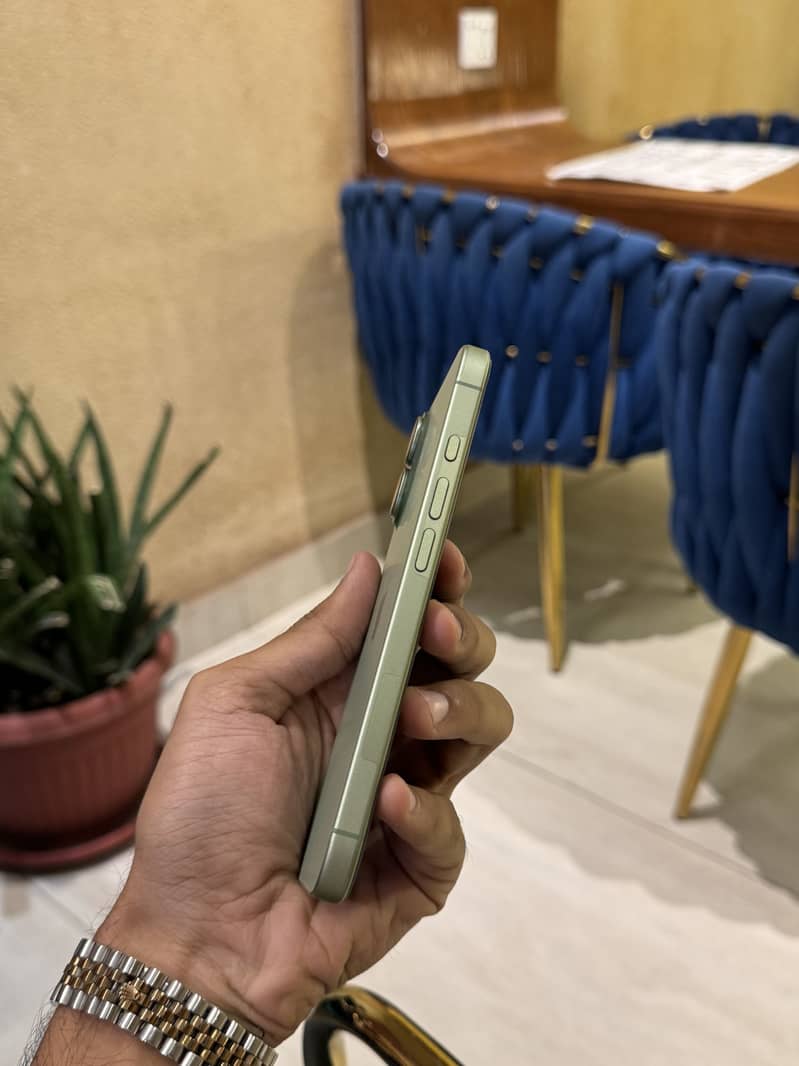 Apple iPhone 17 2