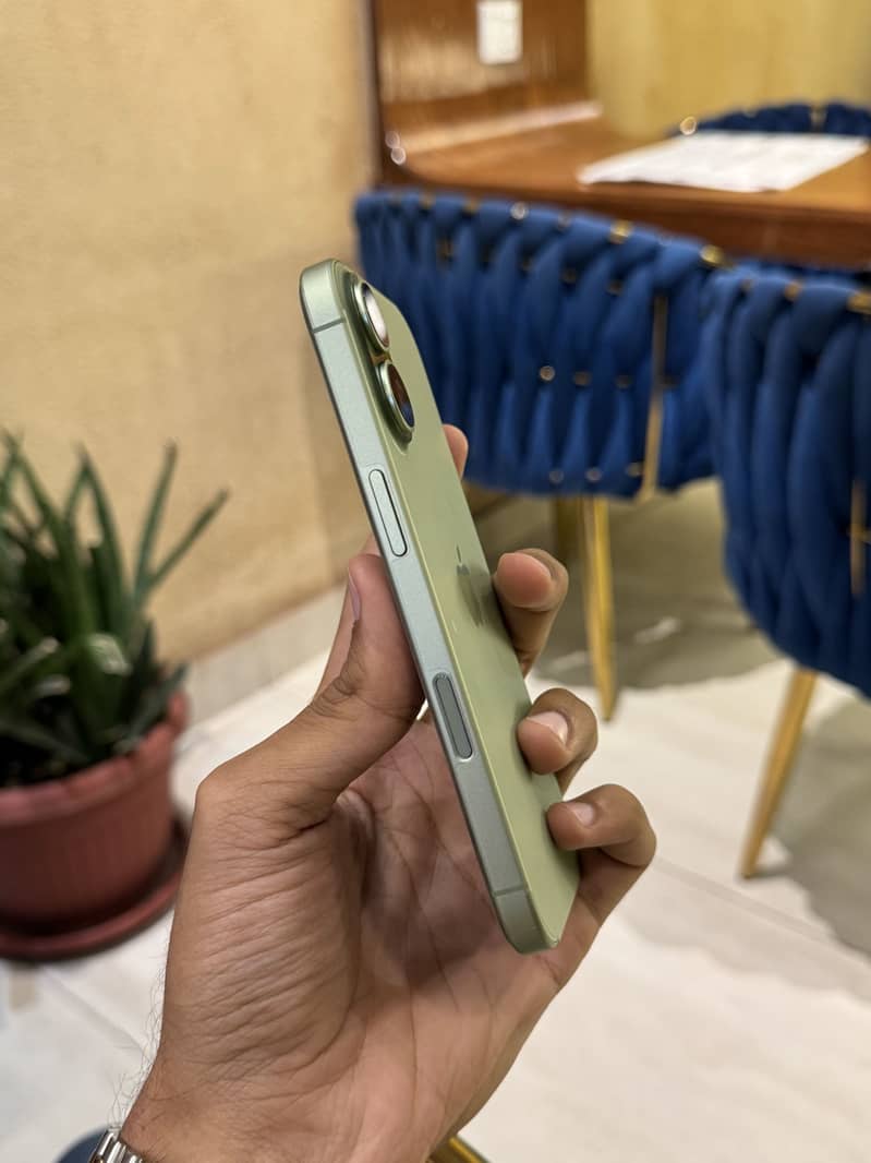 Apple iPhone 17 3