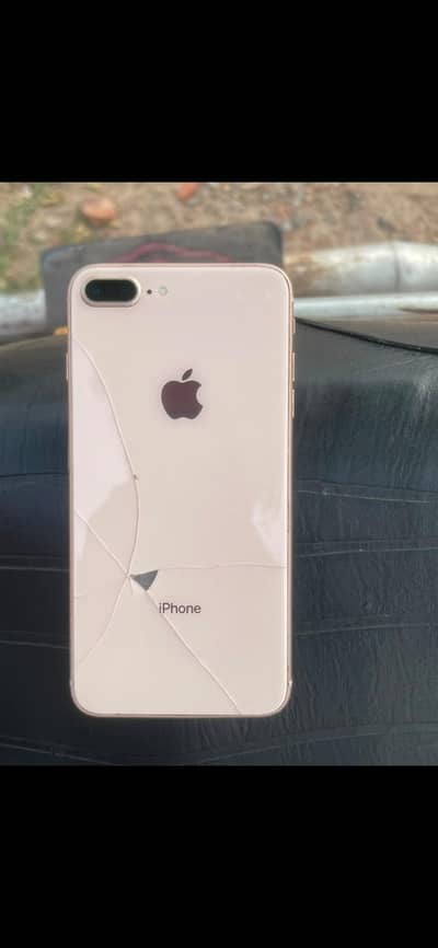 Apple iPhone 8 Plus social media and camera