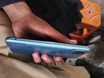 Realme C21