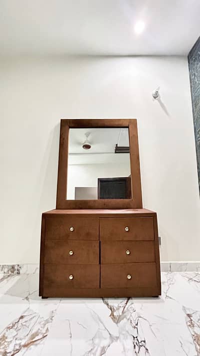 Dressing Table with Large Mirror - Good Condition | Final Price
