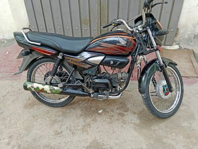 Honda prider 2017 model Condition 10/10 Urgent sale