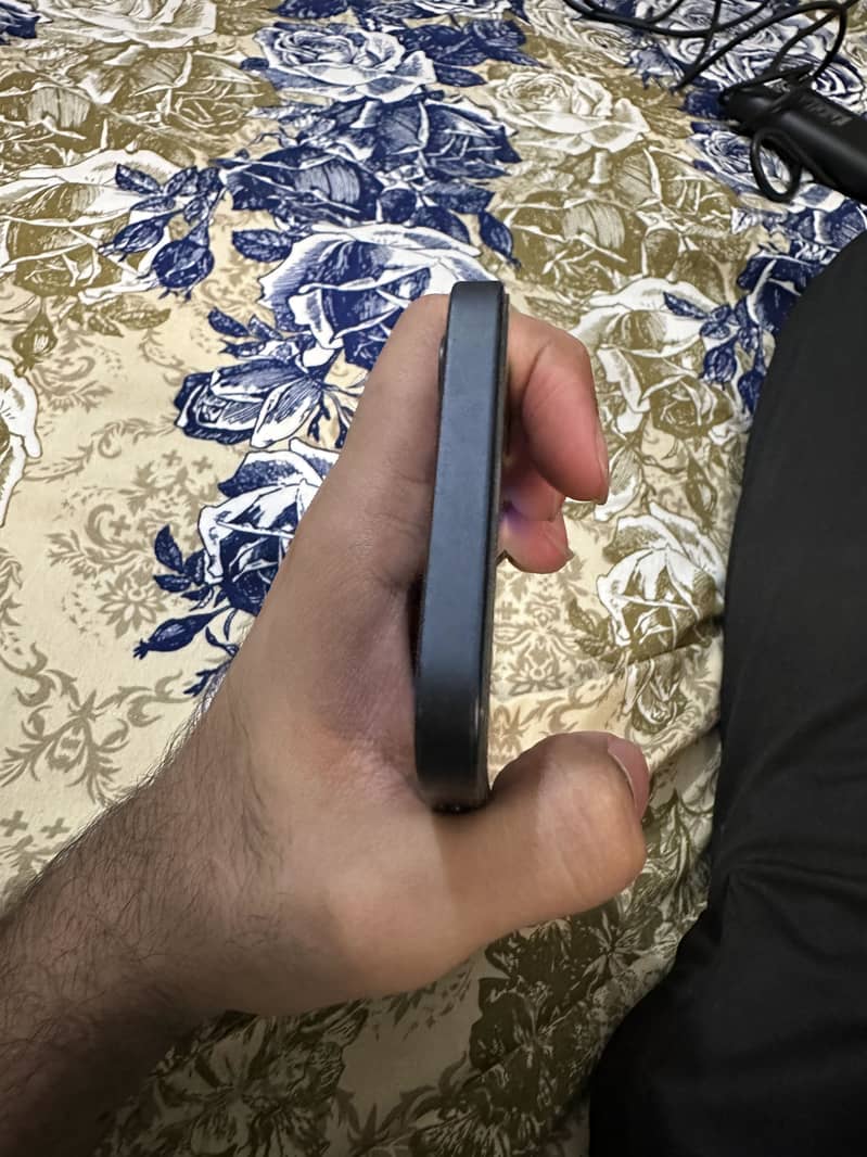 Apple iPhone 12 2