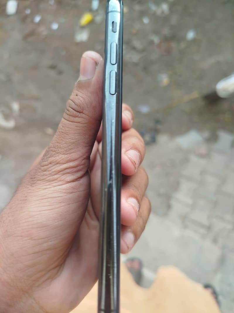 Apple iPhone X 2