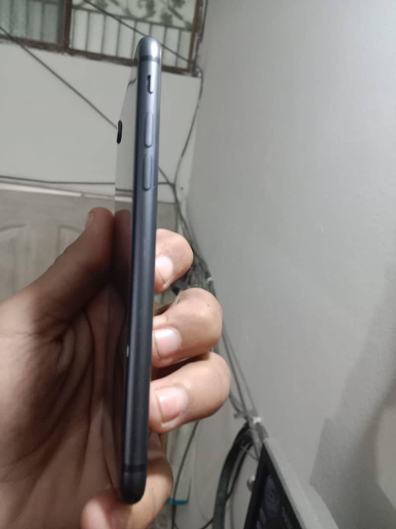 Apple iPhone 8 Plus 0